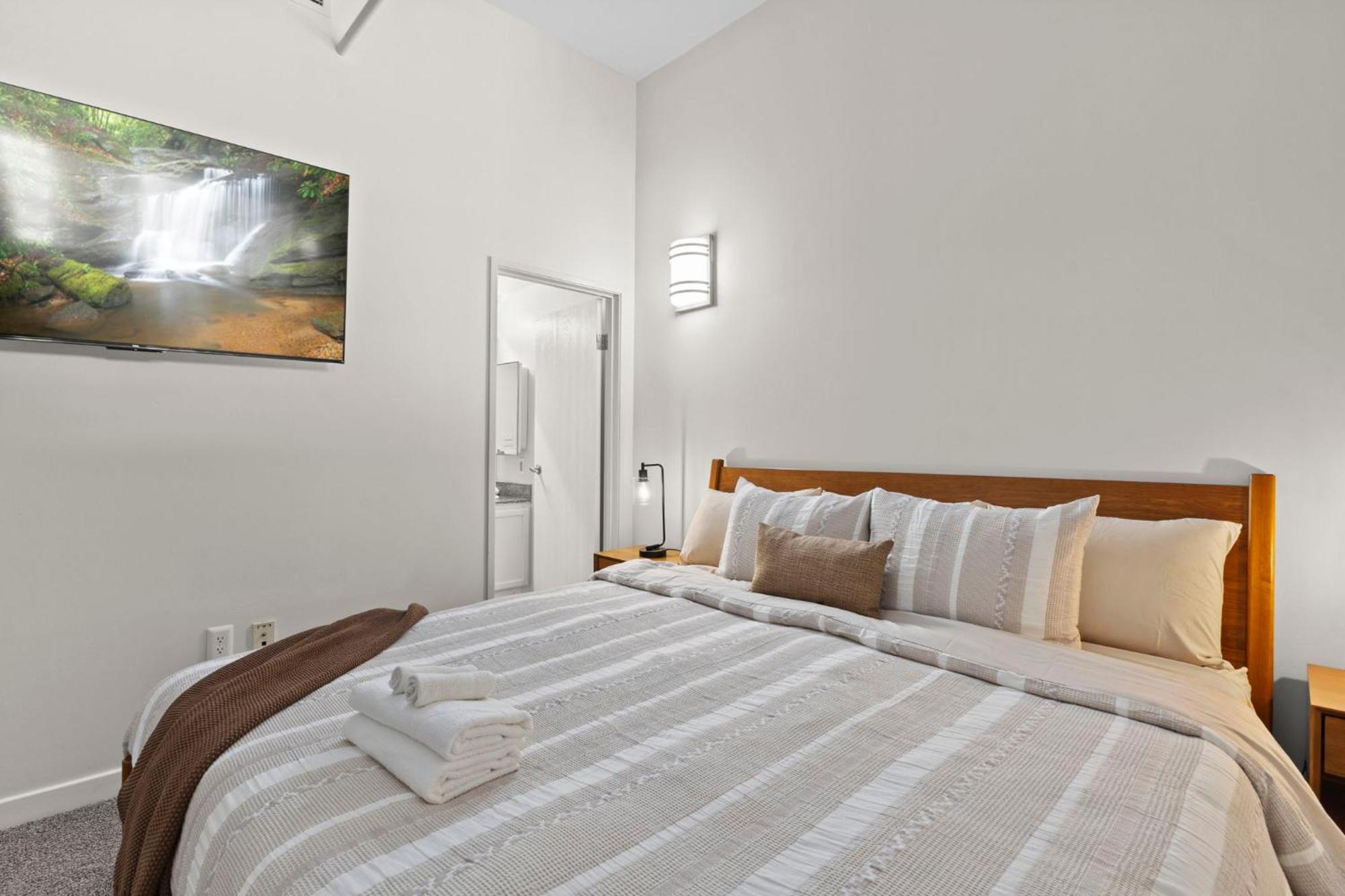 Indy Urban Stay - Skywalk - Sleeps 8 - Downtown - Stadium Indianapolis Exterior foto