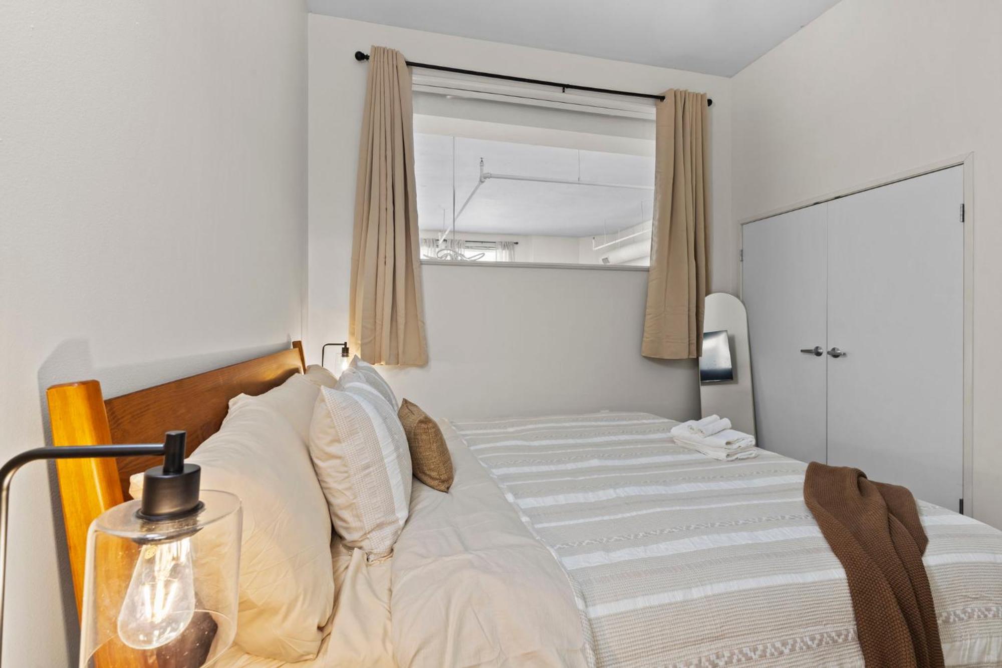 Indy Urban Stay - Skywalk - Sleeps 8 - Downtown - Stadium Indianapolis Exterior foto